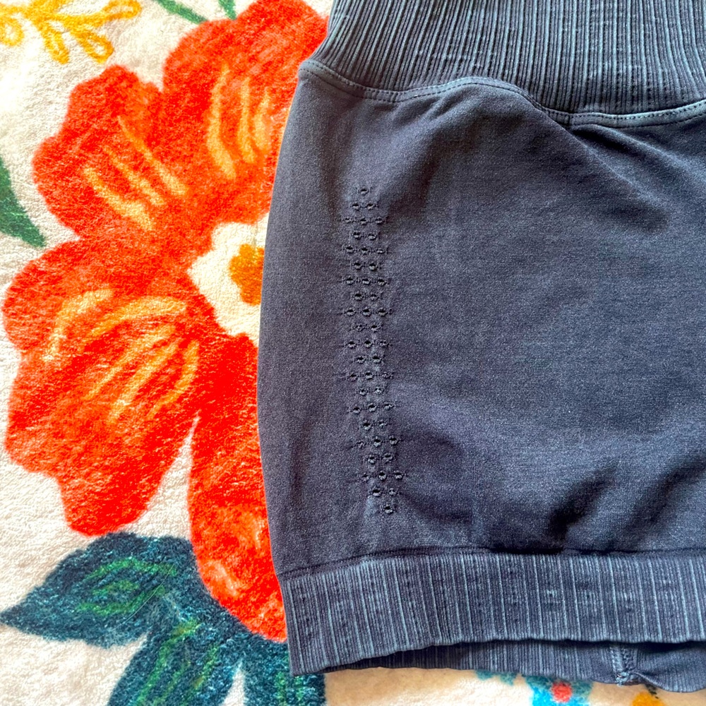 Free People Good Karma Running Shorts // EUC // FP Movement // Biker Shorts - Picture 9 of 12